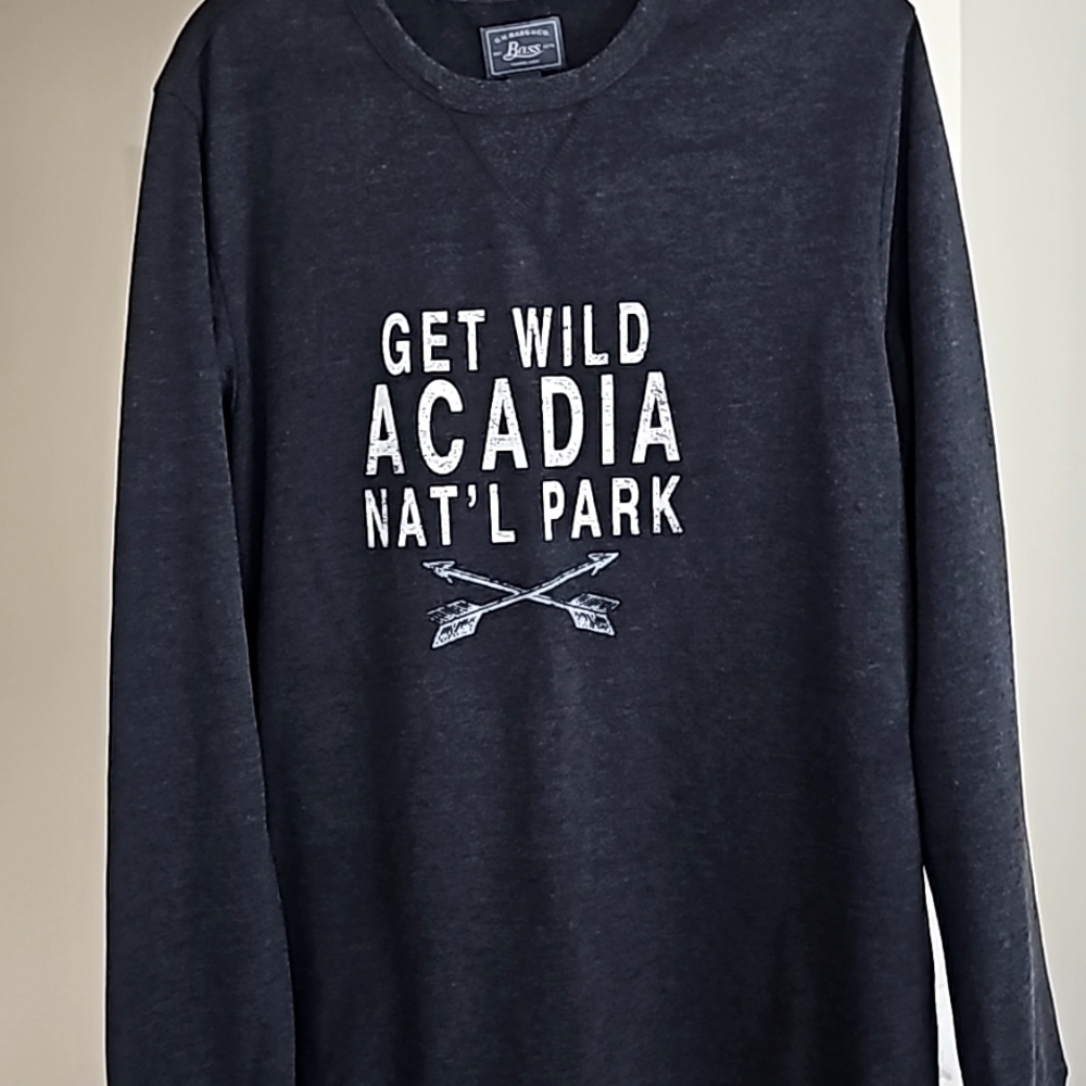 GH Bass & Co, Acadia Nat Park sweatshirt, navy blue, Large